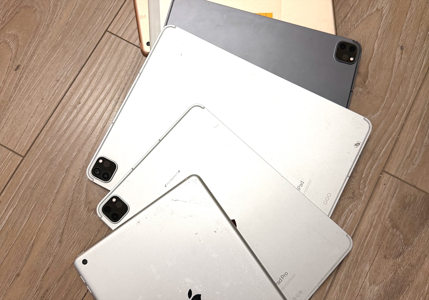 iPad and phone repair devices